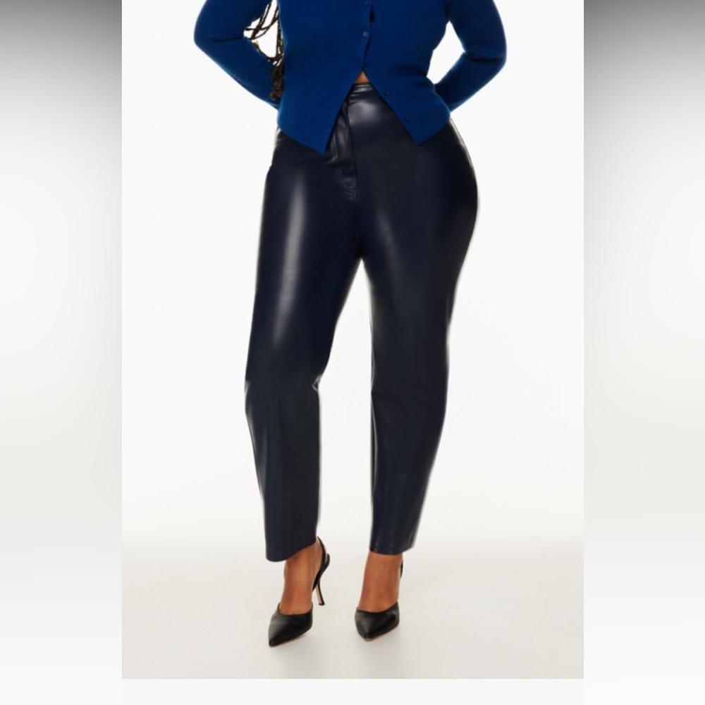 Wilfred BNWT never been worn. Size 16. Vegan leather, buttery soft. So comfy🥰